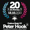 Peter Hook z Joy Division a New Order na oslavě 20 let Mersey